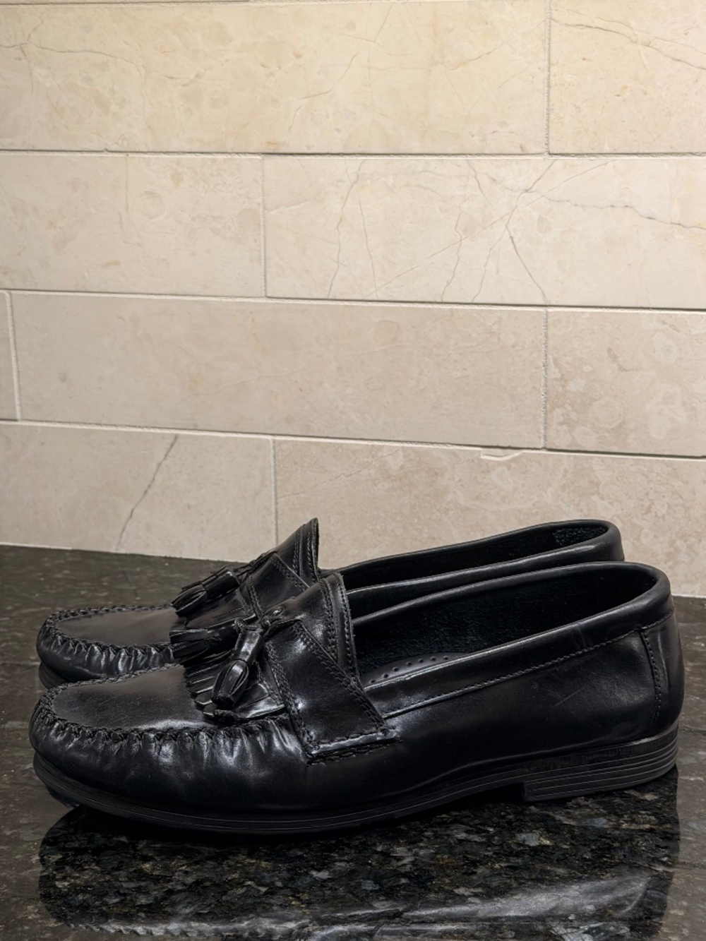 Giorgio Brutini Le Glove Black Leather Tassel Loafers